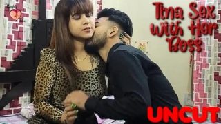 Tina Sex with Her Boss – 2022 – UNCUT Hindi Short Film – TinaOnlyfans